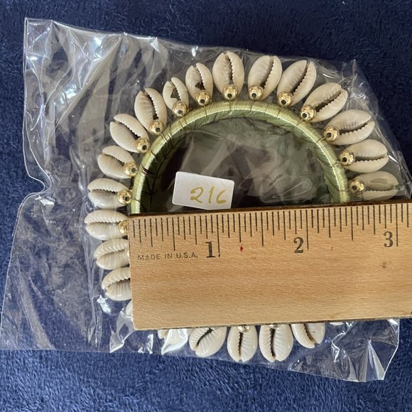 NEW Pair of handmade cowrie shell bracelets - Picture 2 of 3